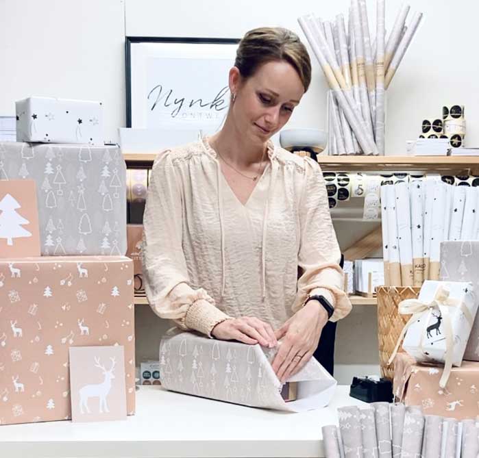 NynkeOntwerpt - Geschenkpapier | Weihnachtsbäume
