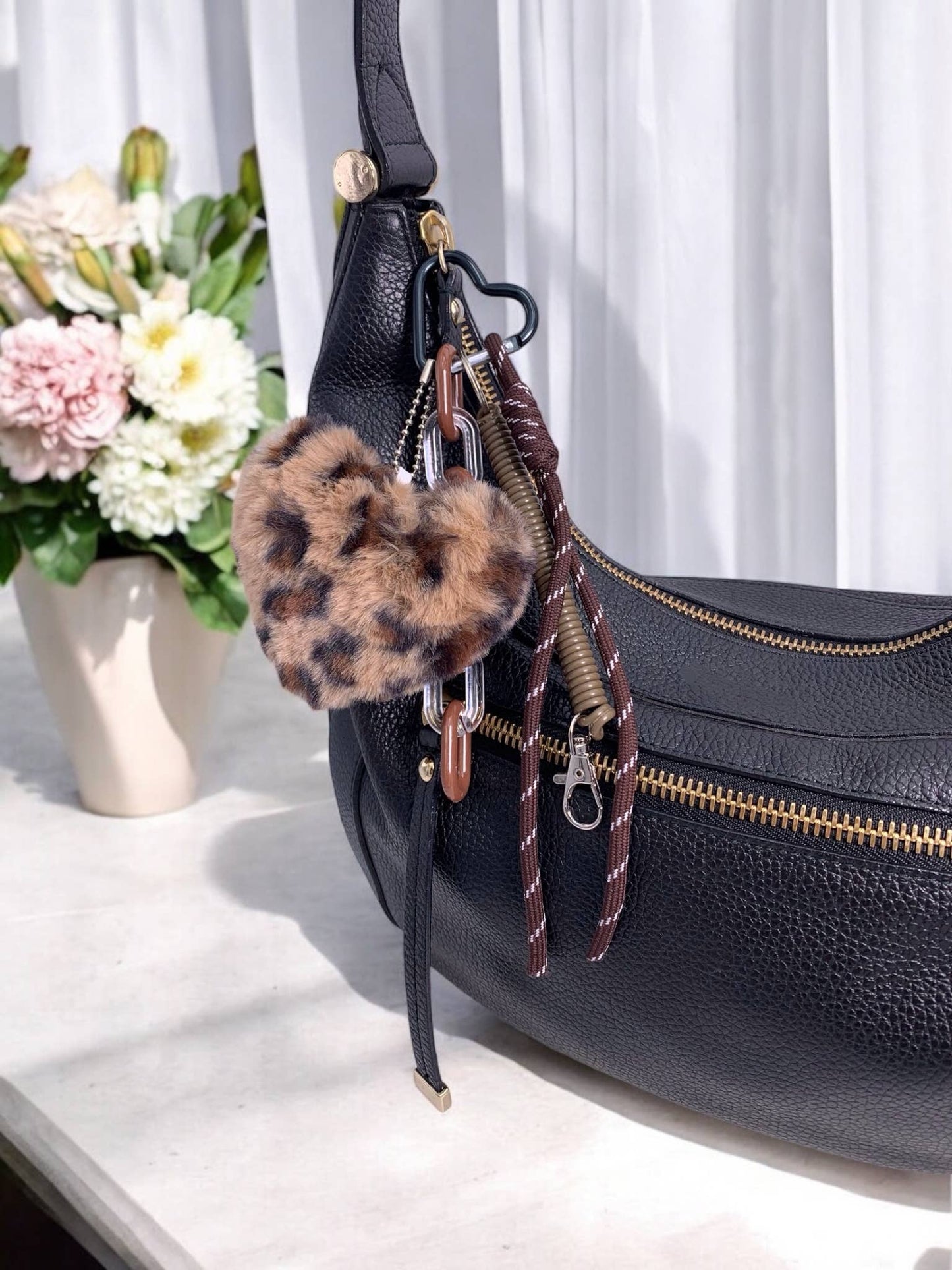 BYREN | ÉLINE L'ATELIER - Leopard-Herz Taschenanhänger und Schlüsselanhänger PC09