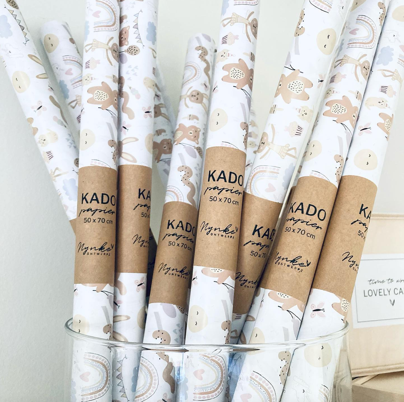 NynkeOntwerpt - Geschenkpapier | Kinder Mädchen | Eigene Abbildung: Papier